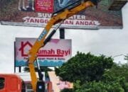 Bapenda Pekanbaru Mulai Tertibkan Reklame yang Habis Masa Tayang dan Tiang Reklame yang Habis Izinnya