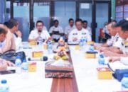 Pimpinan Rapat Desk Pilkada, Pj Walikota Didampingi Sekdako Pekanbaru Bahas Sejumlah Persoalan