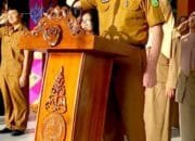 Hari Pertama Tahun Ajaran Baru, Kepsek SMAN 10 Pekanbaru Dorong Motivasi Seluruh Siswa Untuk Berprestasi