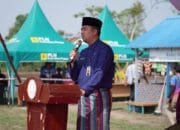 Kaban Kesbangpol Riau Boby Rachmat Resmi Buka Festival Pacu Sampan Sungai Siak di Okura
