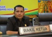 Kejar Target PAD Rp1,3 T, DPRD Pekanbaru Minta Bapenda Siapkan Strategi Tanpa Bebani Warga