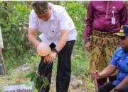 Sukseskan Green City, Wawako Markarius Launching Penanaman Pohon di SMPN 44