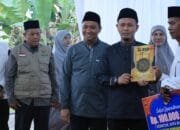 Safari Ramadan di Masjid Al Jami’ Rumbai, Wali Kota Paparkan Capaian dan Salurkan Bantuan