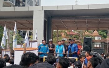 Ratusan Pemuda Riau Geruduk Kejati, KNPI Desak Tersangka Perseorangan Kasus PT Musim Mas
