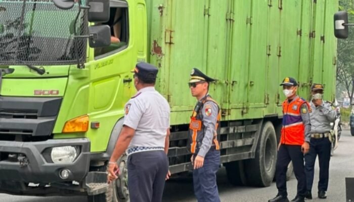 Dishub Pekanbaru Perketat Pengawasan Truk Besar, 47 Kendaraan Ditilang